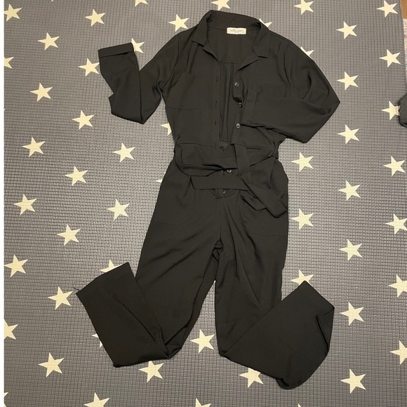 Black jumpsuit with tie waist NWOT - Picture 1 of 1